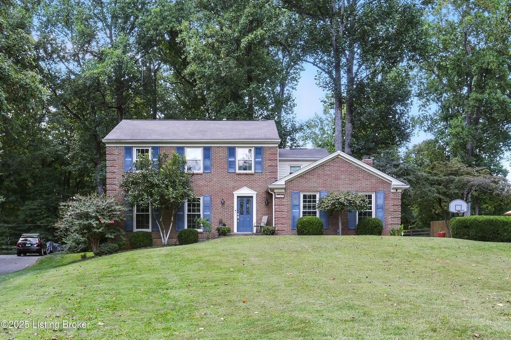 Photo of 5201 Arrowshire Dr, La Grange, KY 40031 (MLS # 1697076)