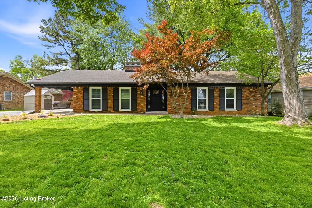 Photo of 624 N Birchwood Ave, Louisville, KY 40206 (MLS # 1714515)