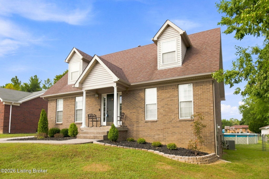 Photo of 121 Holly Hills Dr, Louisville, KY 40118 (MLS # 1729089)