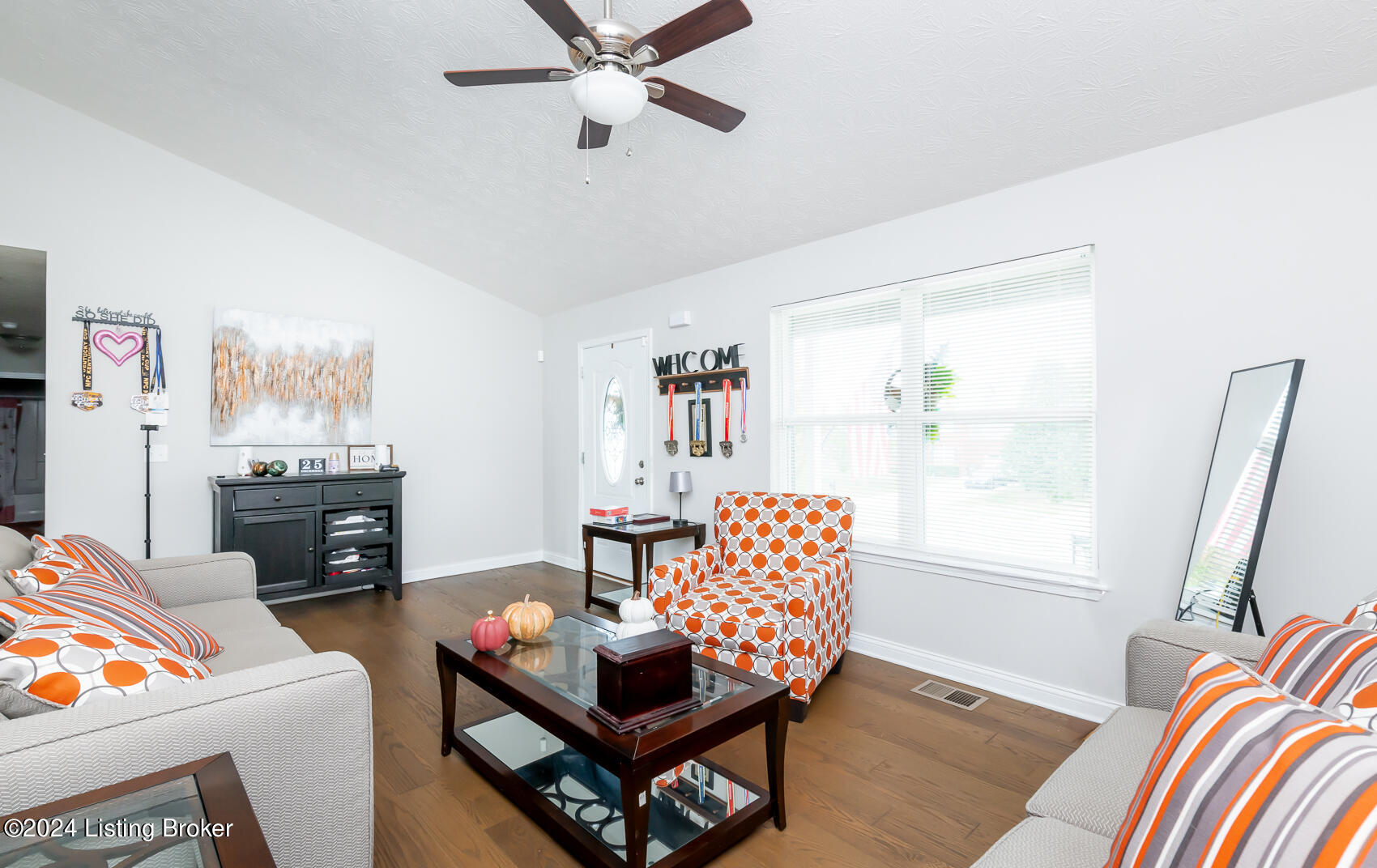 619 Napa Valley Ct, Vine Grove, Kentucky image 3