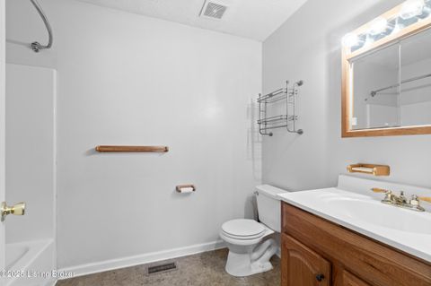 Tiny photo for 578 Lilly Ave, Louisville, KY 40217 (MLS # 1704752)