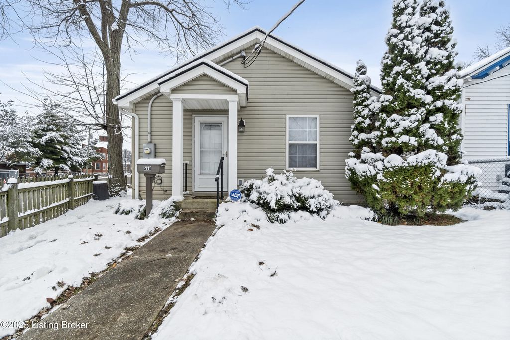 Photo of 578 Lilly Ave, Louisville, KY 40217 (MLS # 1704752)