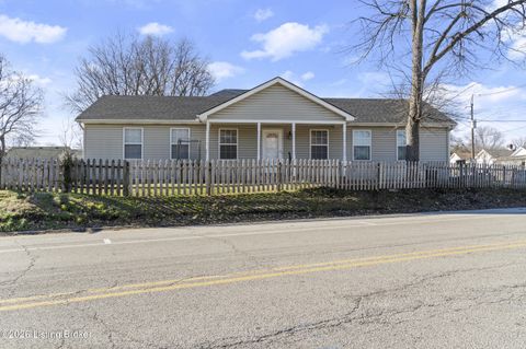Tiny photo for 578 Lilly Ave, Louisville, KY 40217 (MLS # 1704752)