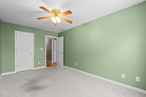Tiny photo for 578 Lilly Ave, Louisville, KY 40217 (MLS # 1704752)