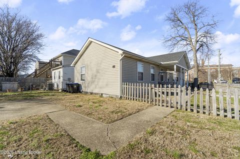 Tiny photo for 578 Lilly Ave, Louisville, KY 40217 (MLS # 1704752)