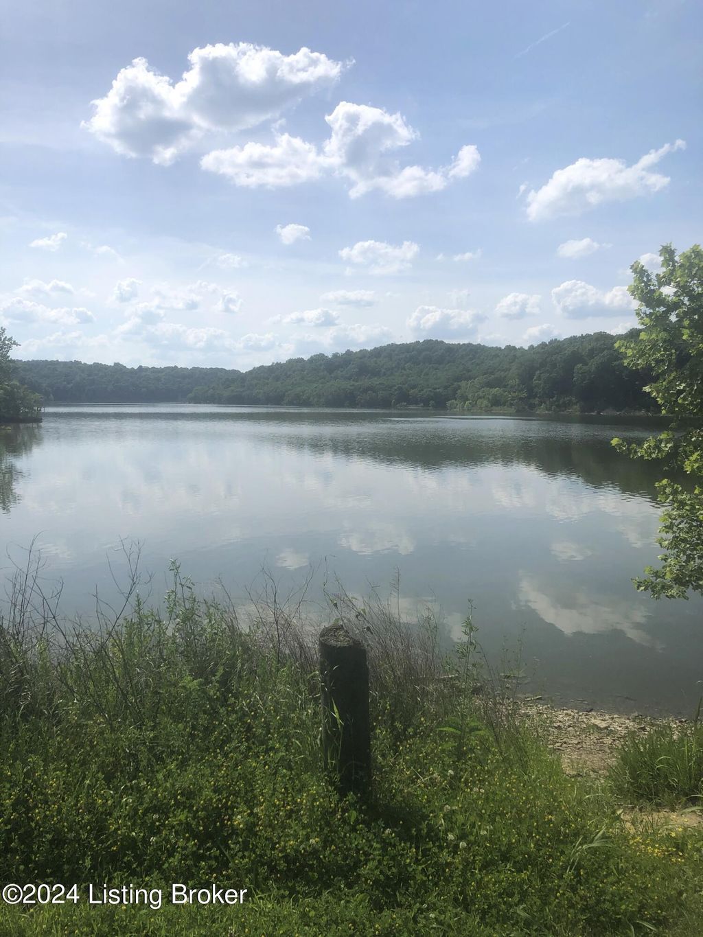 Photo of 5 Chowning Ln, Bloomfield, KY 40008 (MLS # 1713266)