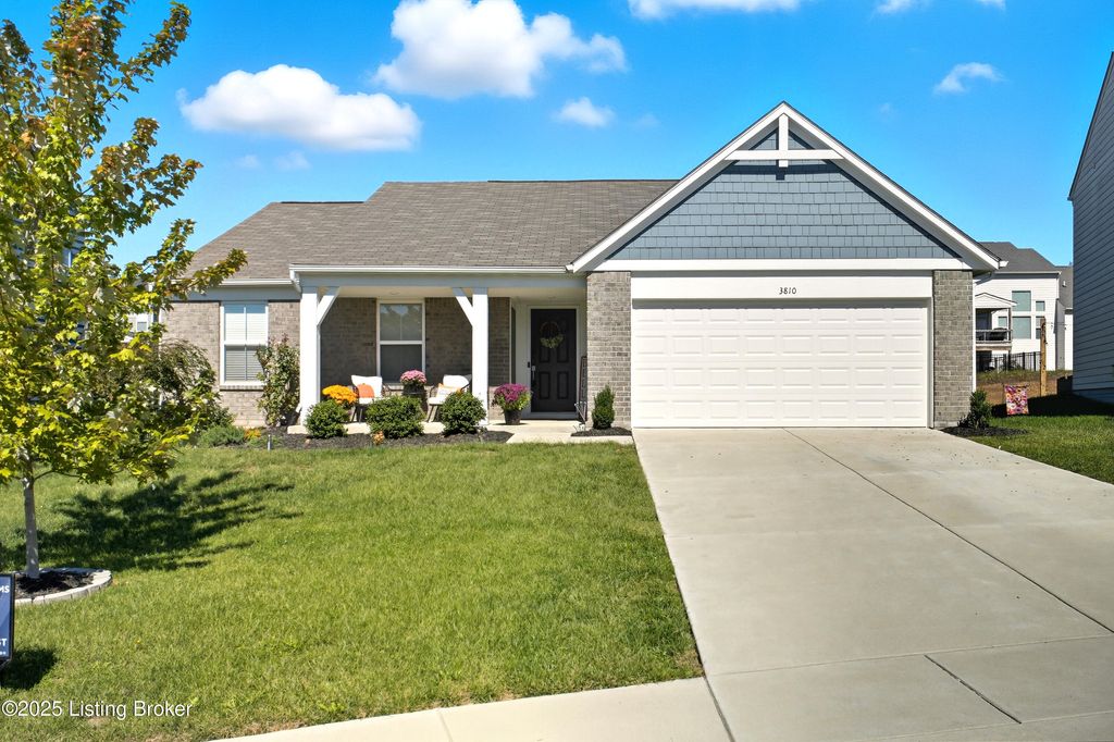 Photo of 3810 Scarlet Oak Ln, La Grange, KY 40031 (MLS # 1697529)