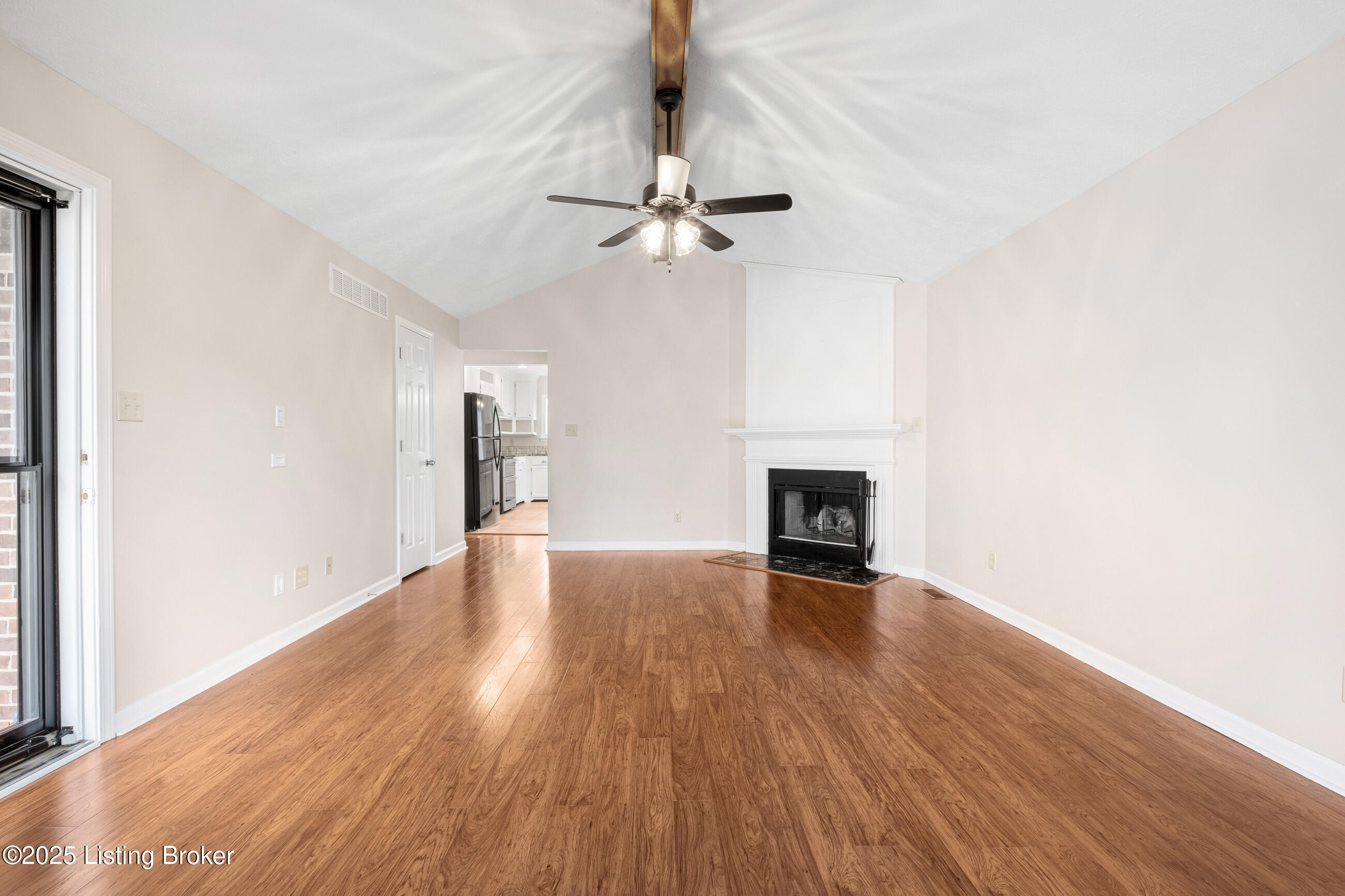 235 Rolling Ridge Way, Simpsonville, Kentucky image 4