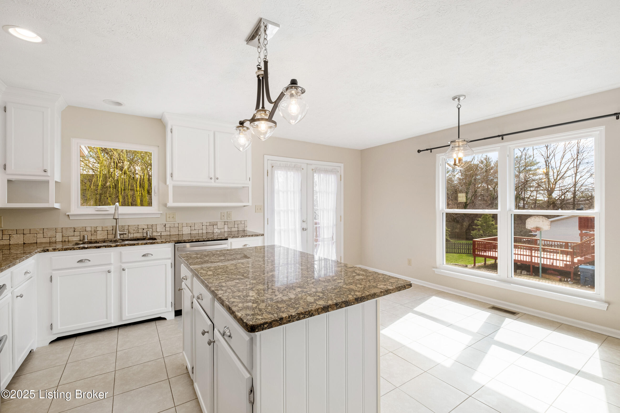 235 Rolling Ridge Way, Simpsonville, Kentucky image 13