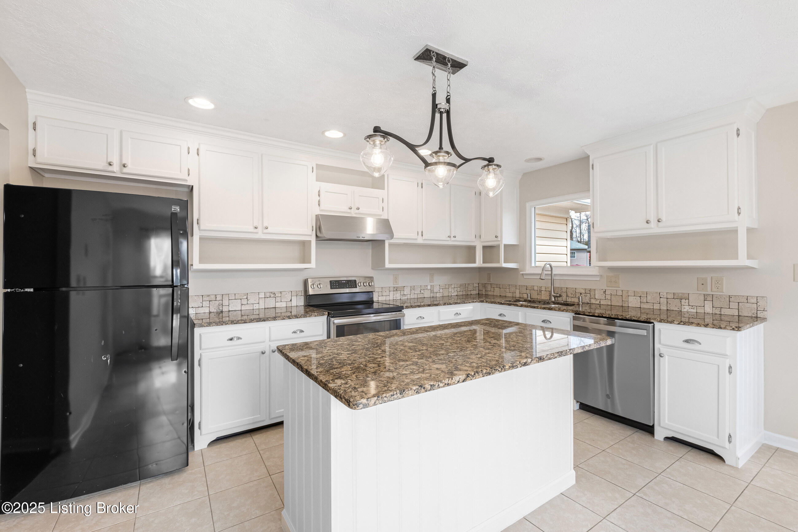 235 Rolling Ridge Way, Simpsonville, Kentucky image 11