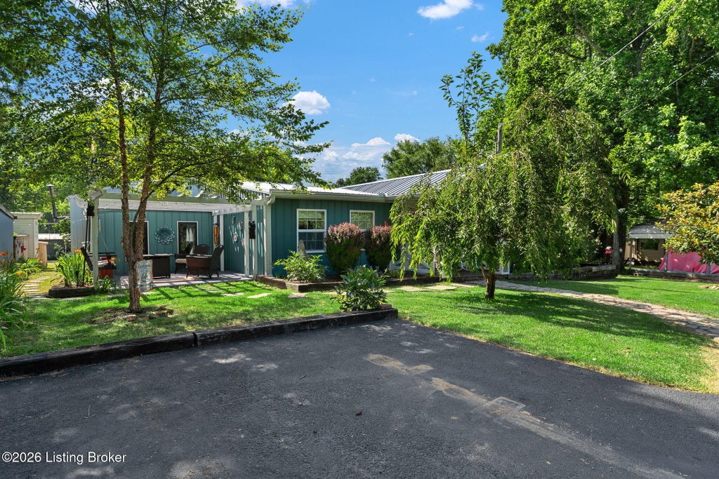 Photo of 377 Lakeway Dr, Cub Run, KY 42729 (MLS # 1722424)