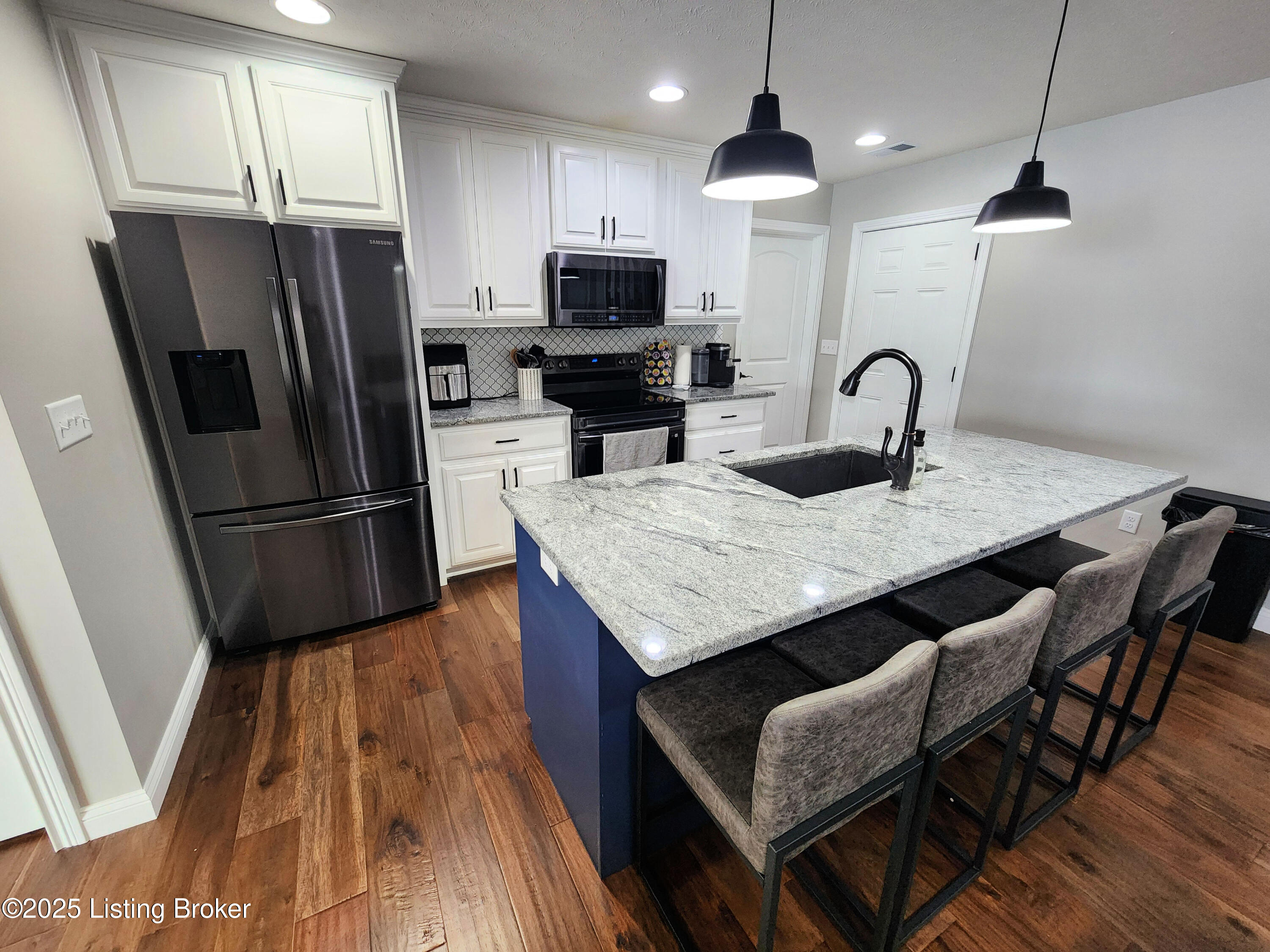 202 Elizabeth Way, Bardstown, Kentucky image 4