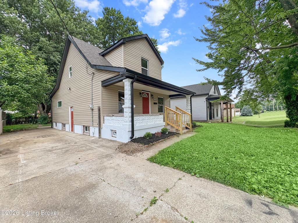 Photo of 2613 Wingfield Ln, Louisville, KY 40210 (MLS # 1721025)