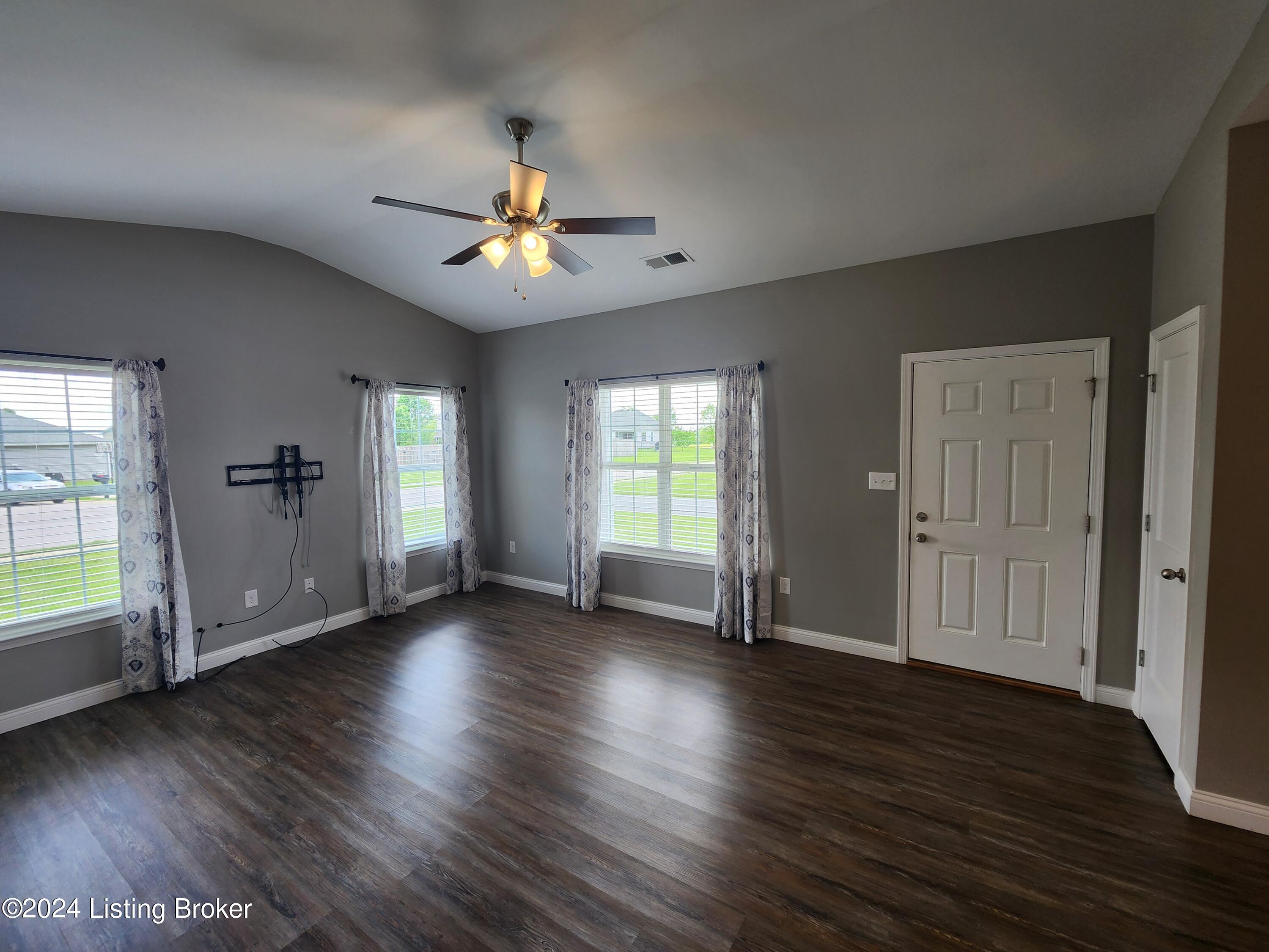 32 Hunters Ridge Dr, Eminence, Kentucky image 19