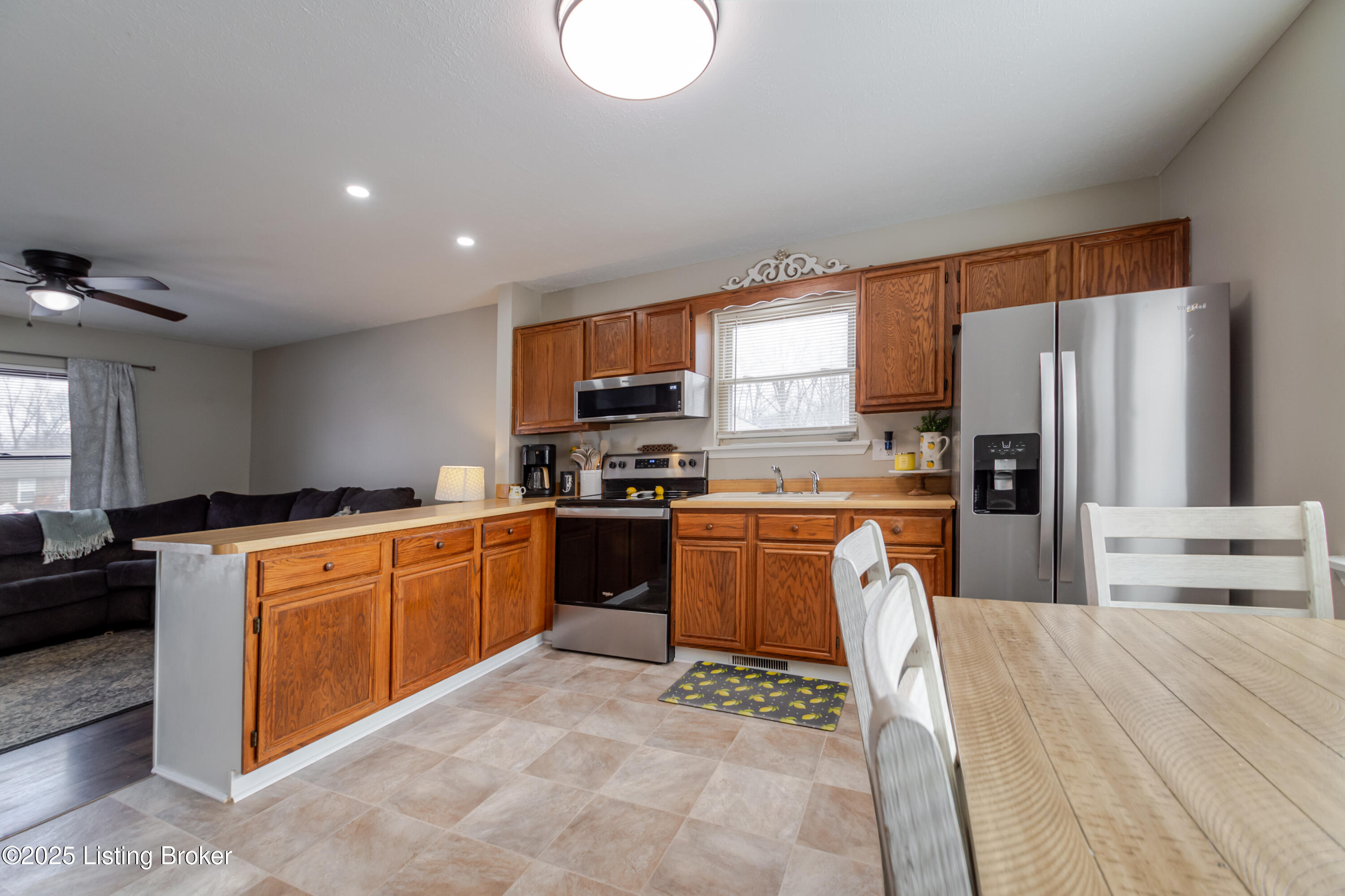3504 Orbit Ct, Louisville, Pennsylvania image 7