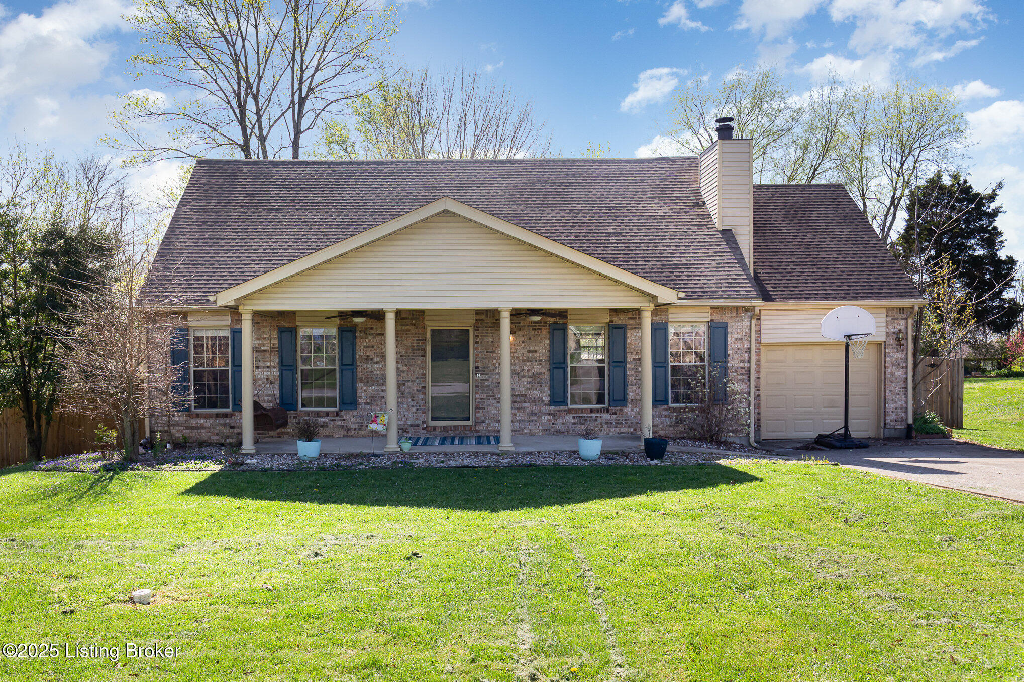 618 Yale Dr, Elizabethtown, Pennsylvania image 2