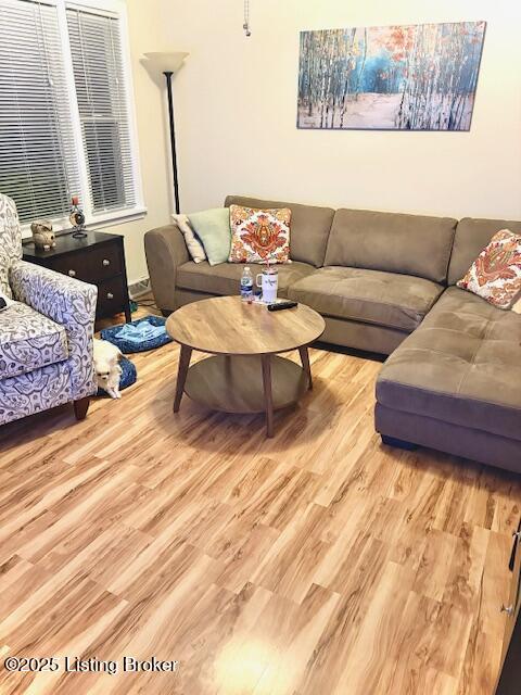 7725 Poinsettia Dr, Louisville, Pennsylvania image 4