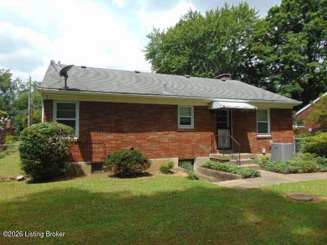 Photo of 3103 Michael Dr, Louisville, KY 40220 (MLS # 1725010)