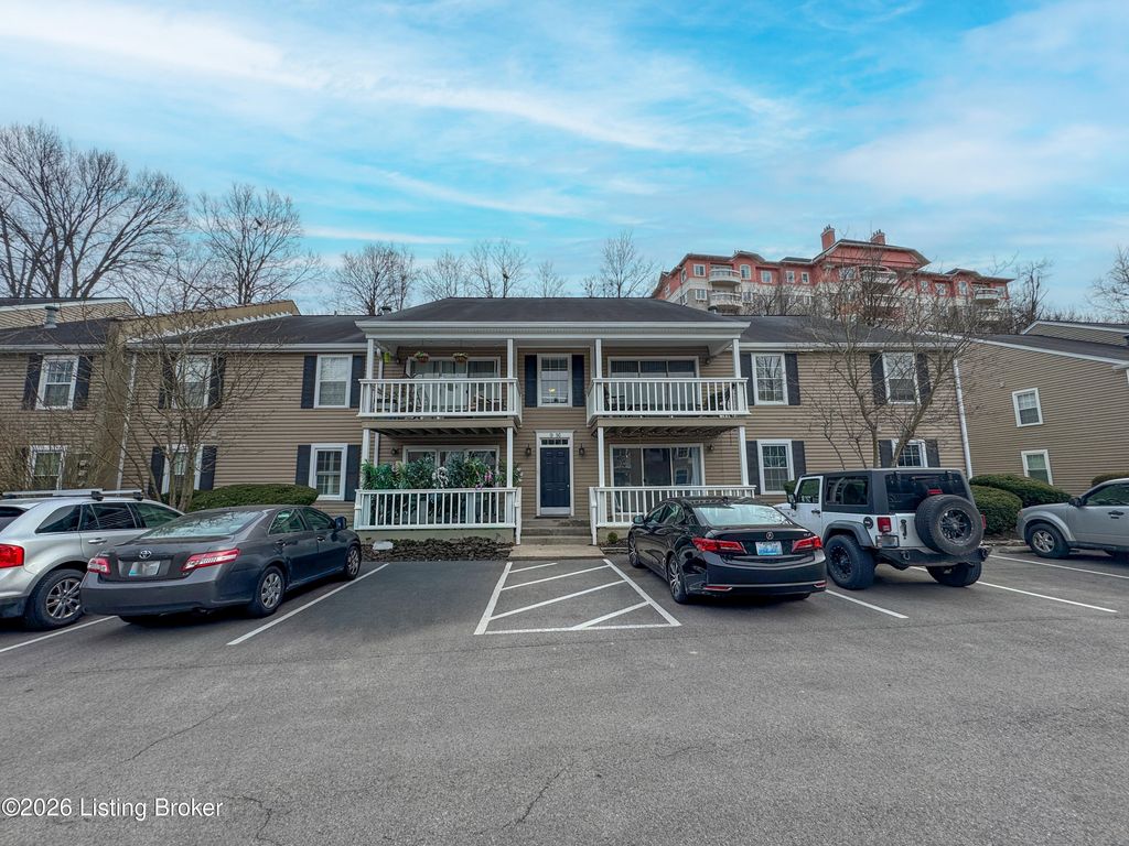 Photo of 410 Mockingbird Valley Rd #APT 11, Louisville, KY 40207 (MLS # 1709844)