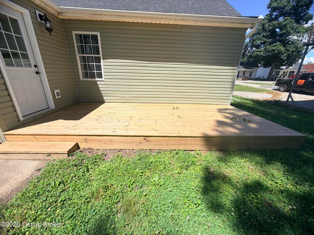 Photo of 611 5th St, Carrollton, KY 41008 (MLS # 1725816)