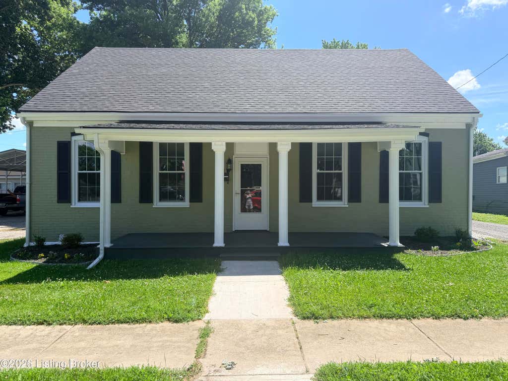 Photo of 611 5th St, Carrollton, KY 41008 (MLS # 1725816)