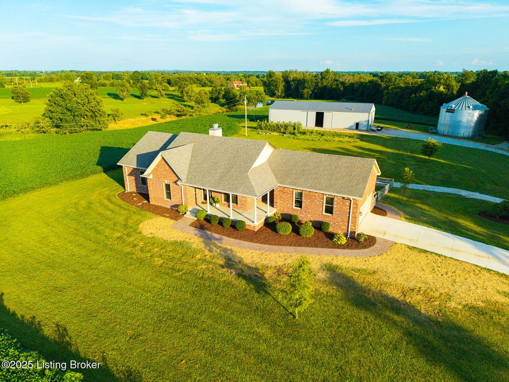 Photo of 2264 Anderson Ln, Shelbyville, KY 40065 (MLS # 1694953)
