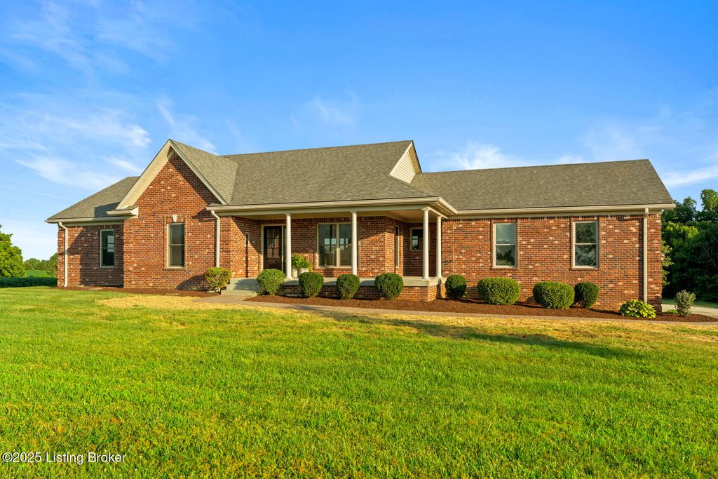 Photo of 2264 Anderson Ln, Shelbyville, KY 40065 (MLS # 1694953)