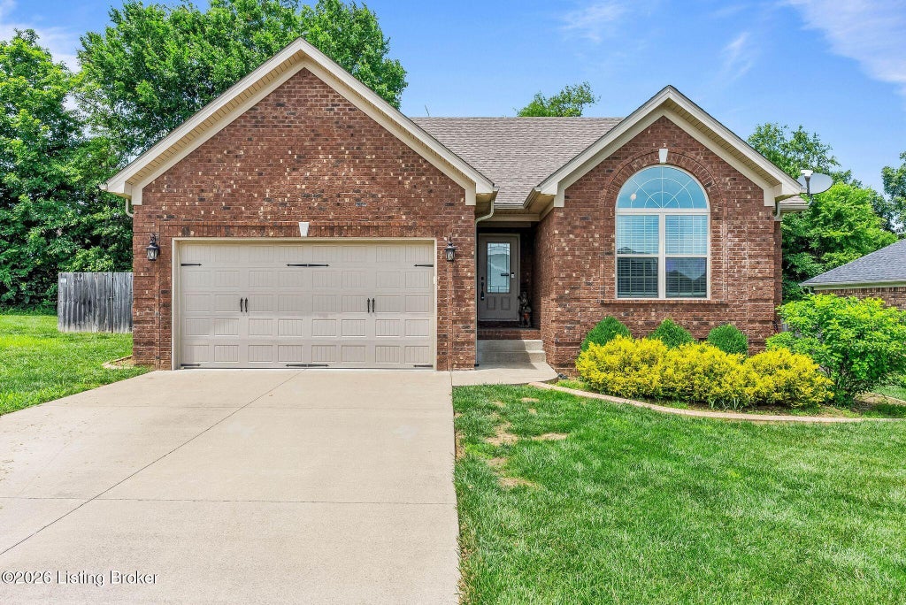 Photo of 502 Meadowcrest Dr, Mt Washington, KY 40047 (MLS # 1719452)