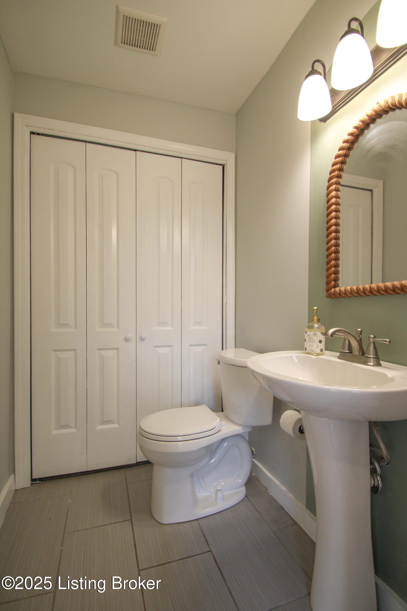 1807 Sherwood Ave, Louisville, Kentucky image 14