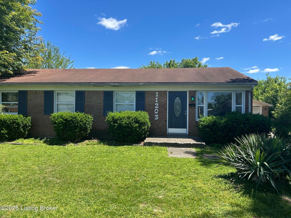 Photo of 11203 Thunder Dr, Louisville, KY 40272 (MLS # 1717454)