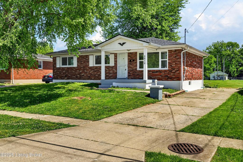 Photo of 3015 Rockaway Dr, Louisville, KY 40216 (MLS # 1717230)