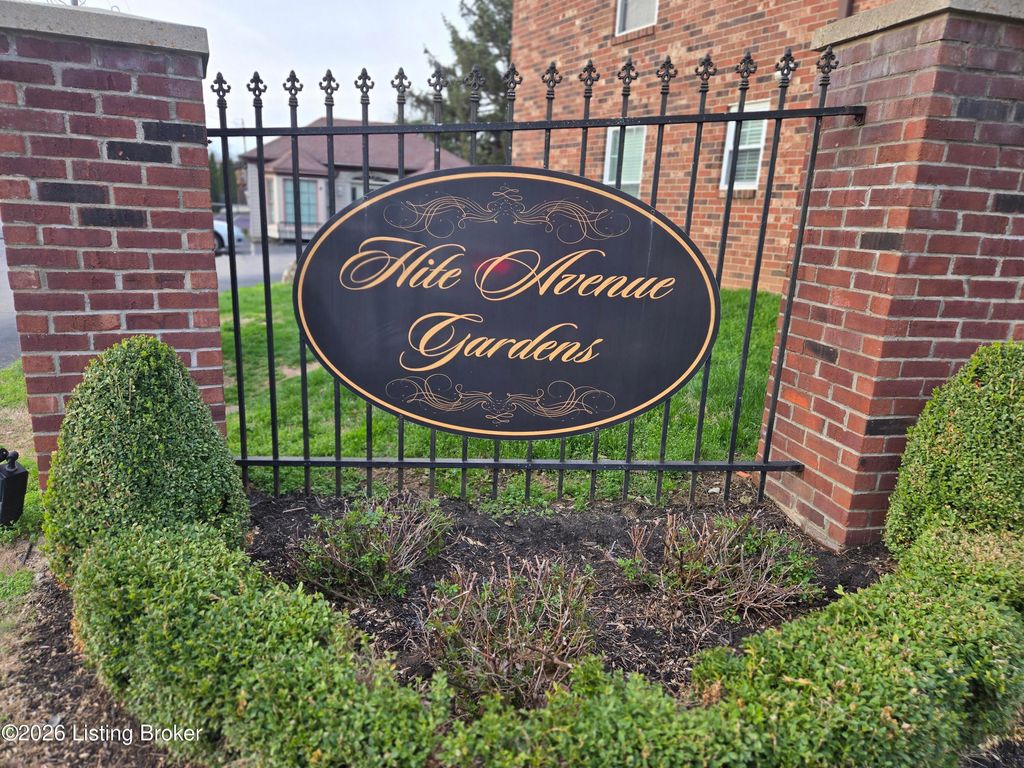 Photo of 757 N Hite Ave #APT 1, Louisville, KY 40206 (MLS # 1711369)