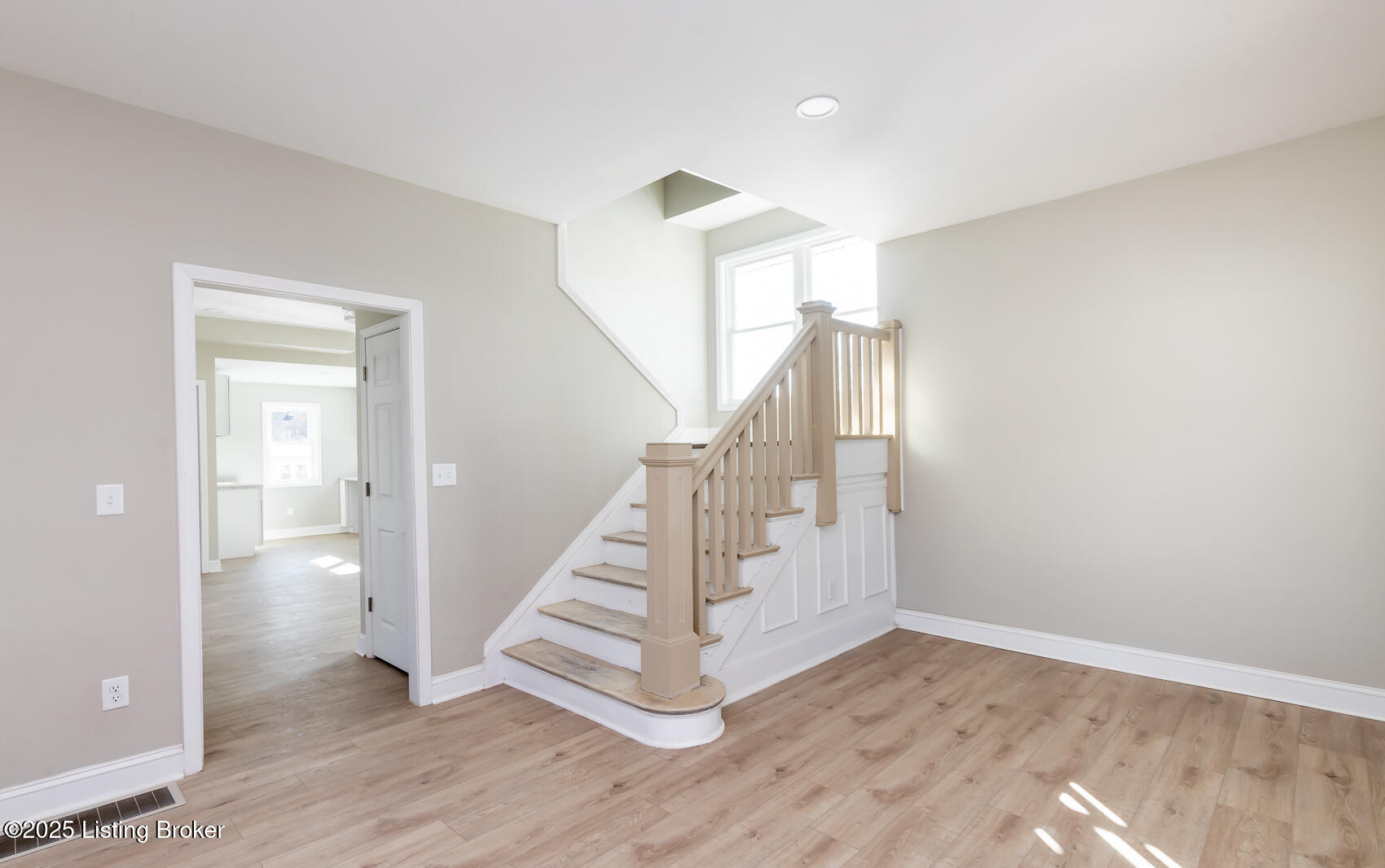 309 Southwestern Pkwy, Louisville, Kentucky image 16