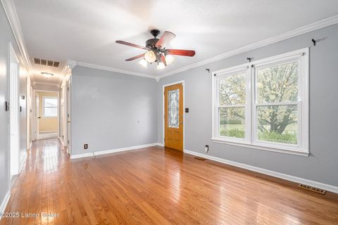 Photo of 1604 Hopkins Ct, La Grange, KY 40031 (MLS # 1703994)