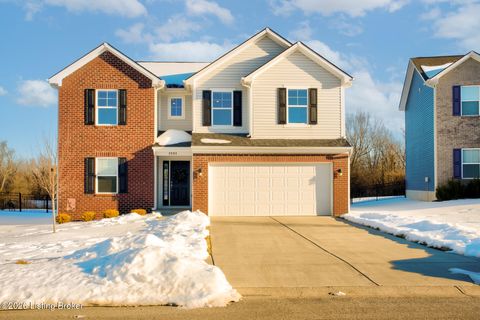 Photo of 2093 Carnegie Dr, Shelbyville, KY 40065 (MLS # 1708630)