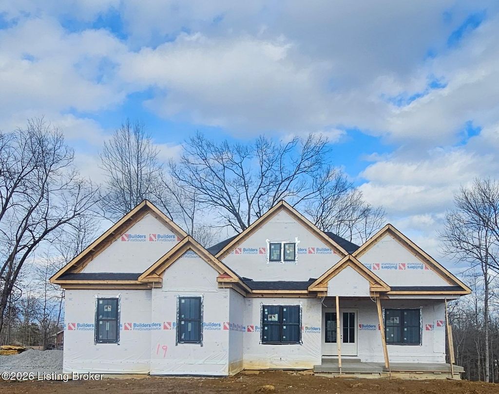 Photo of 5607 Farmhouse Dr, Crestwood, KY 40014 (MLS # 1708040)