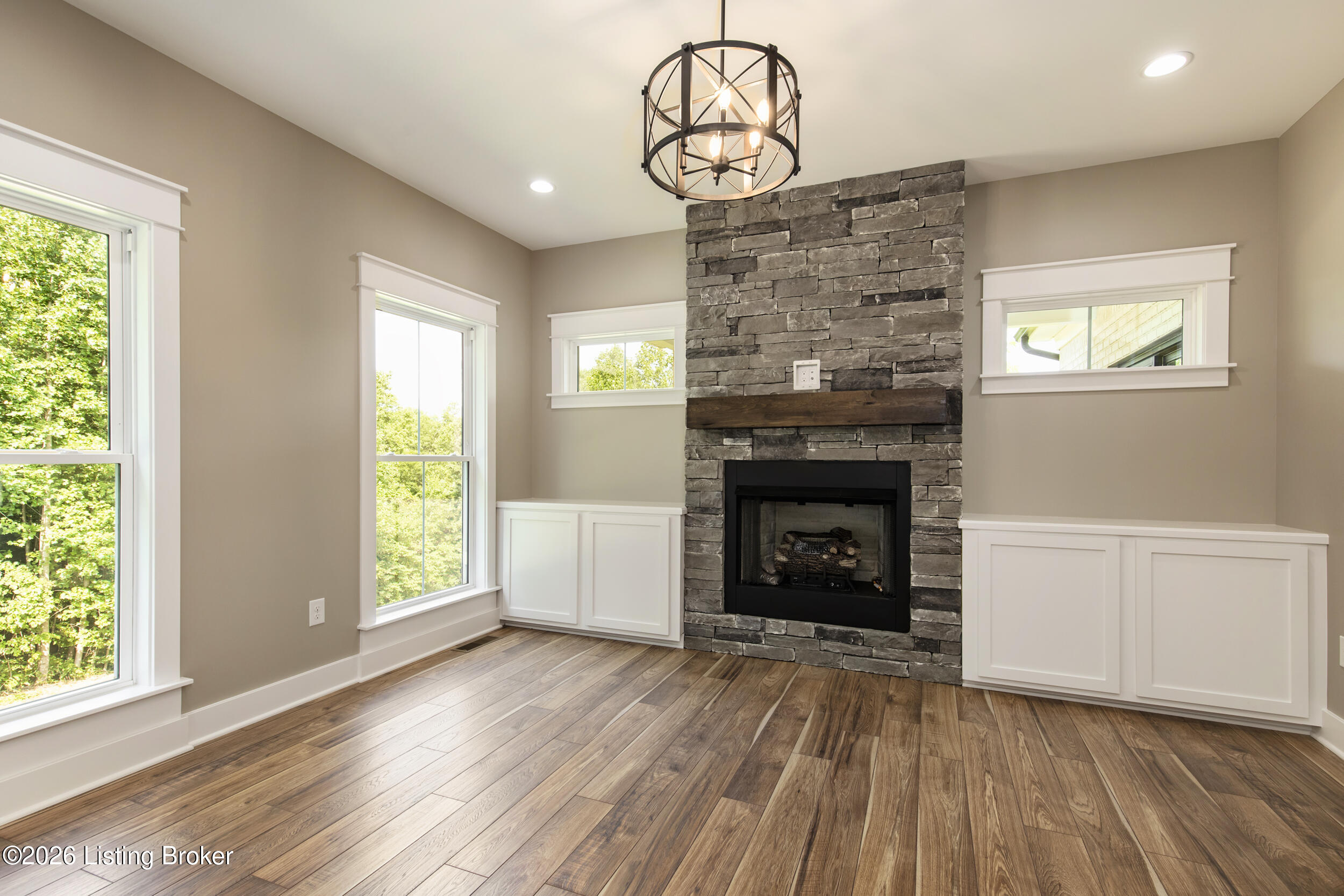 Crestwood, Kentucky, 40014, United States, 3 Bedrooms Bedrooms, ,3 BathroomsBathrooms,Residential,Active,2013663