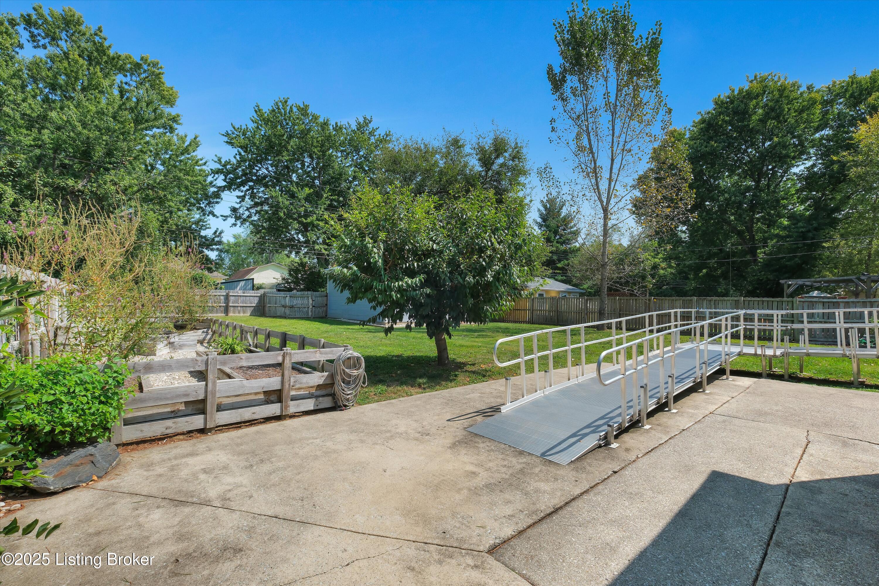 205 Birch Ave, La Grange, Pennsylvania image 24