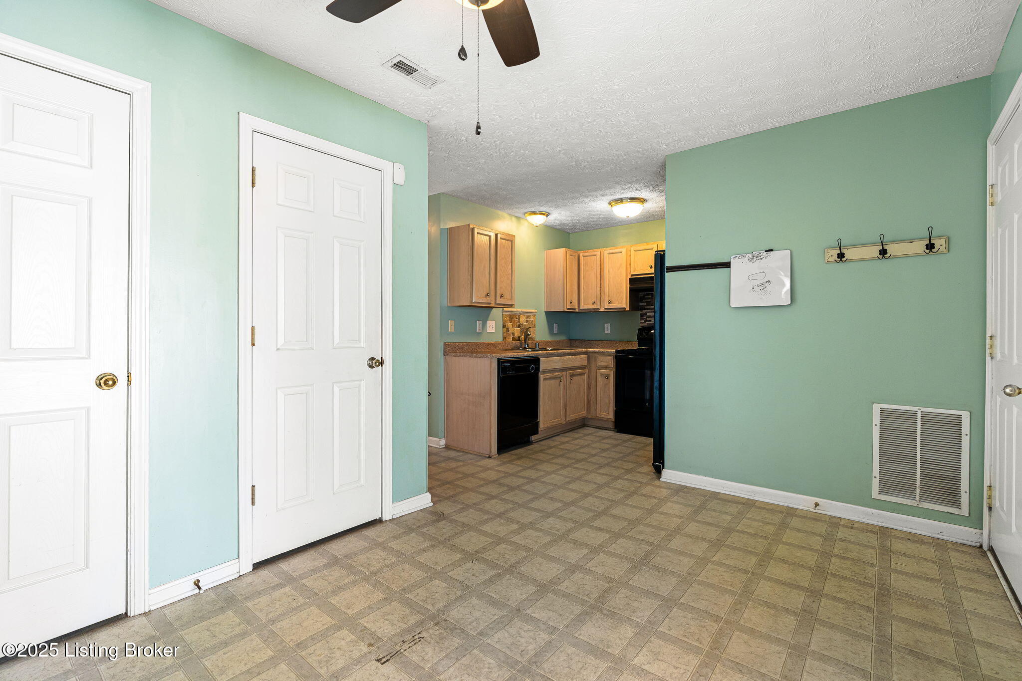 6807 Arbor Creek Dr, Louisville, Kentucky image 15