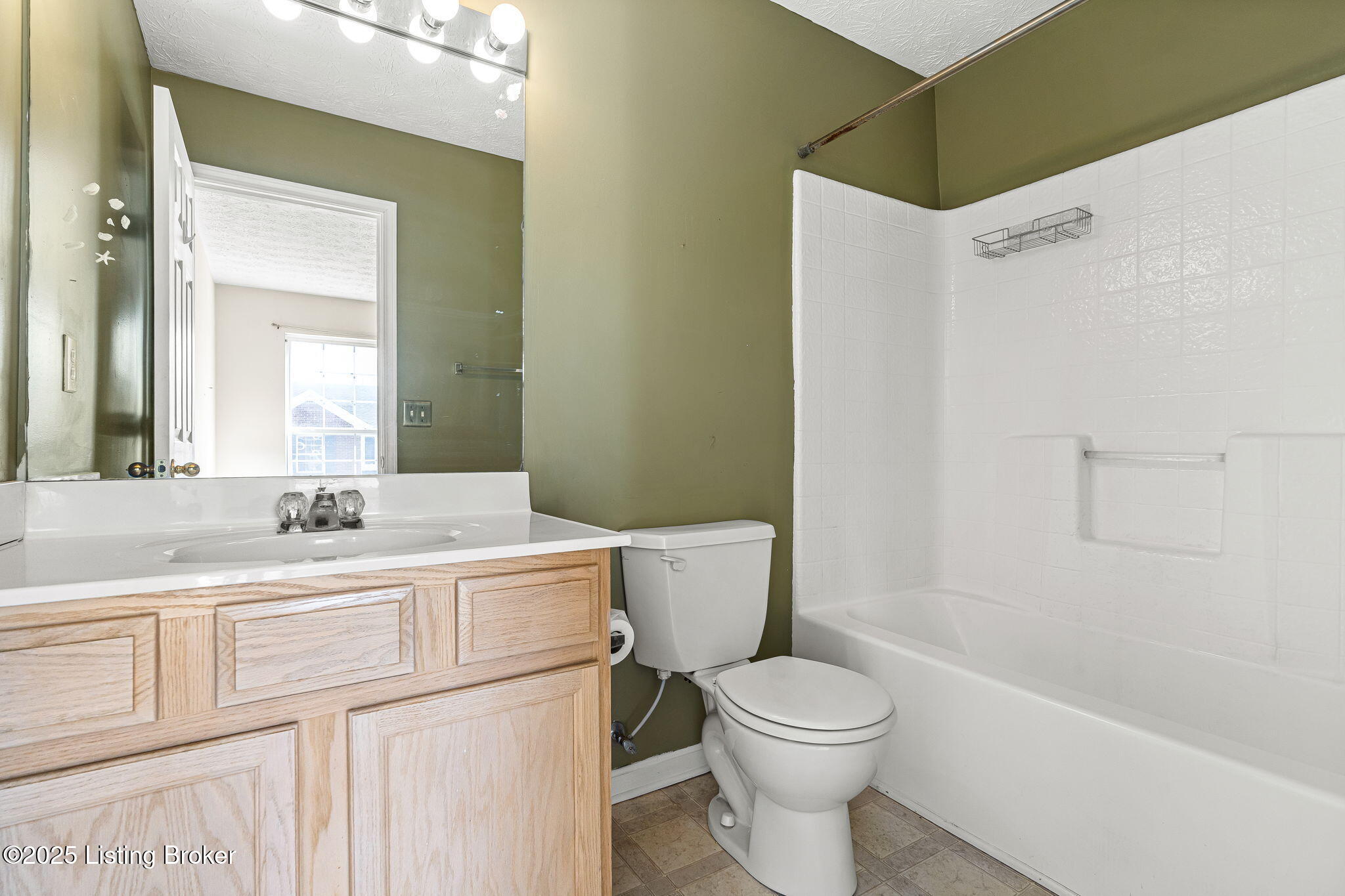 6807 Arbor Creek Dr, Louisville, Kentucky image 21