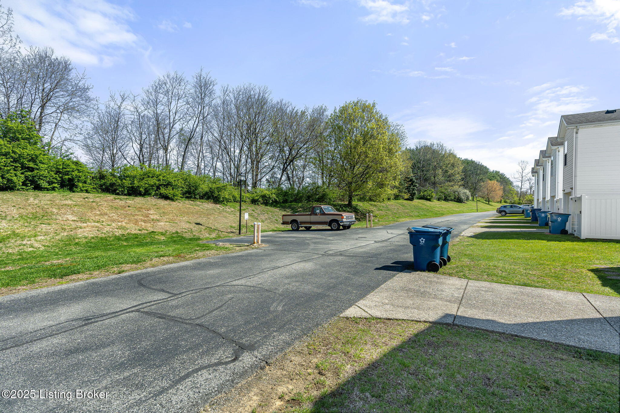 6807 Arbor Creek Dr, Louisville, Kentucky image 27