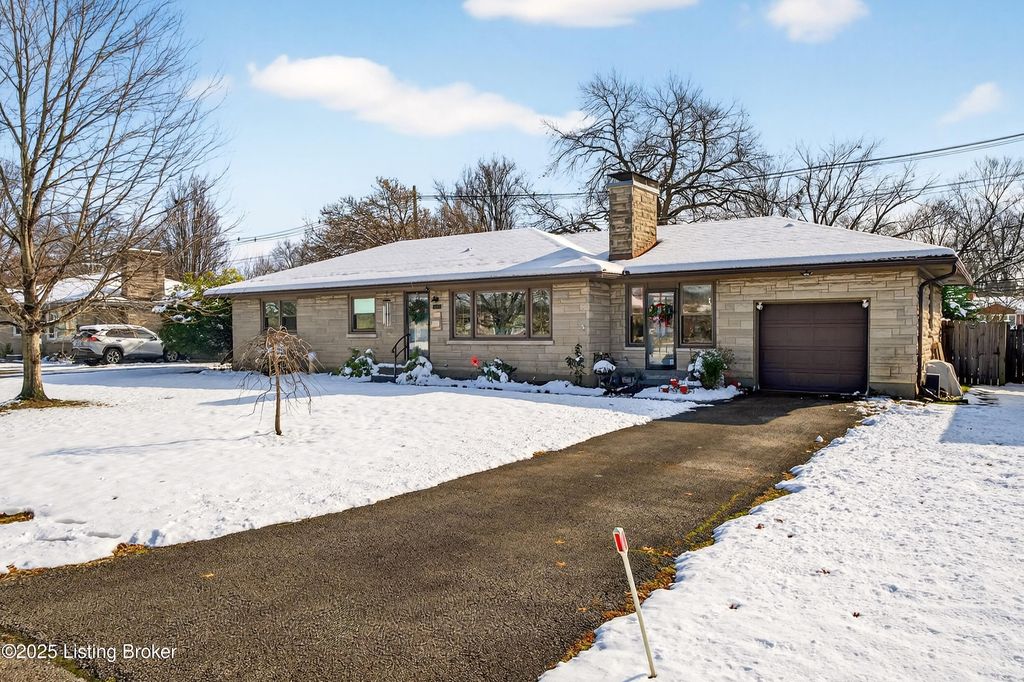 Photo of 2705 Alice Ave, Louisville, KY 40220 (MLS # 1705304)