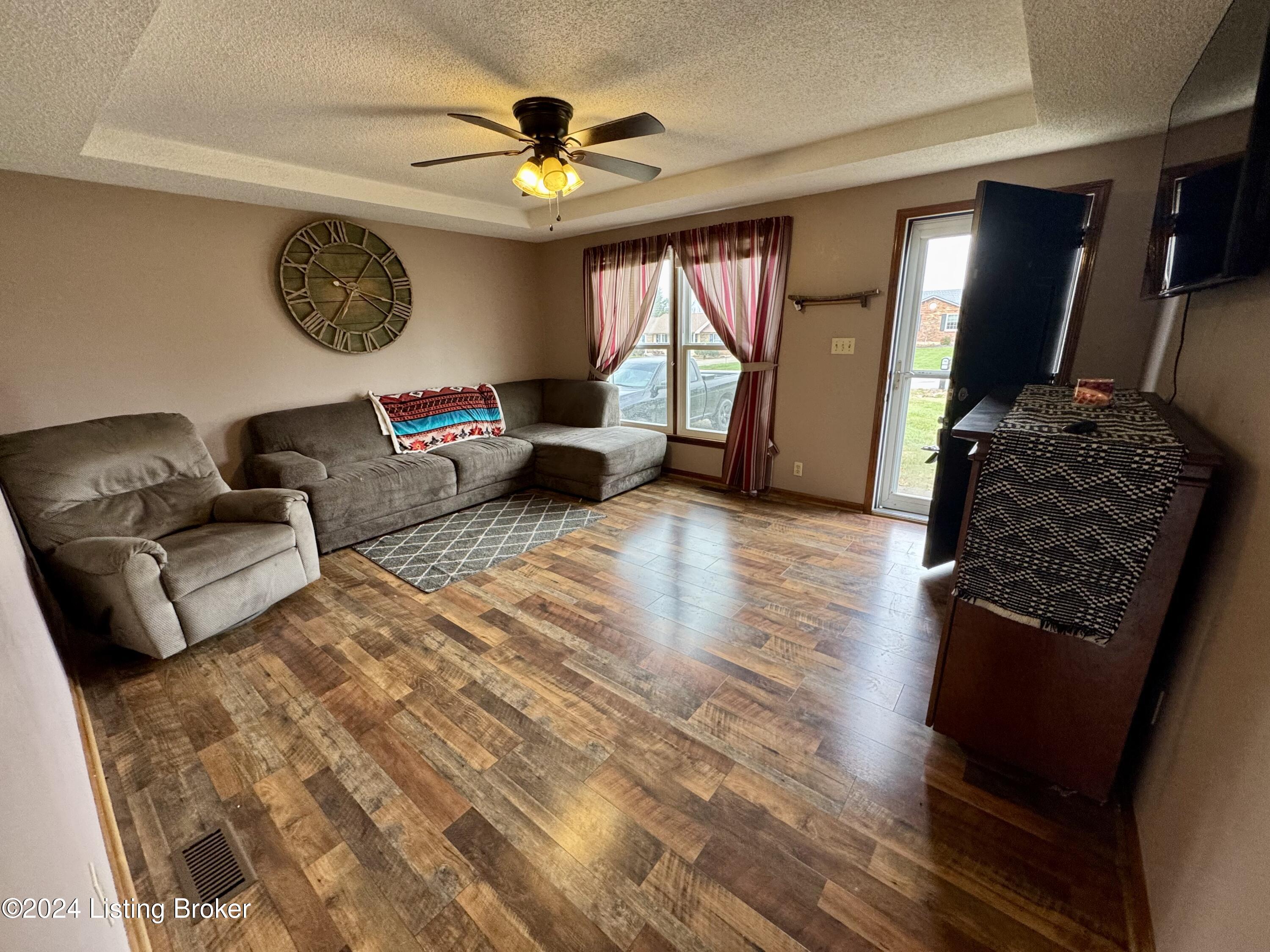 111 Bishop Ln, Bardstown, Kentucky image 8