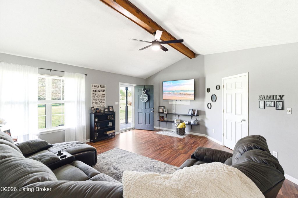 Photo of 95 Kimberly Ct, Taylorsville, KY 40071 (MLS # 1713908)