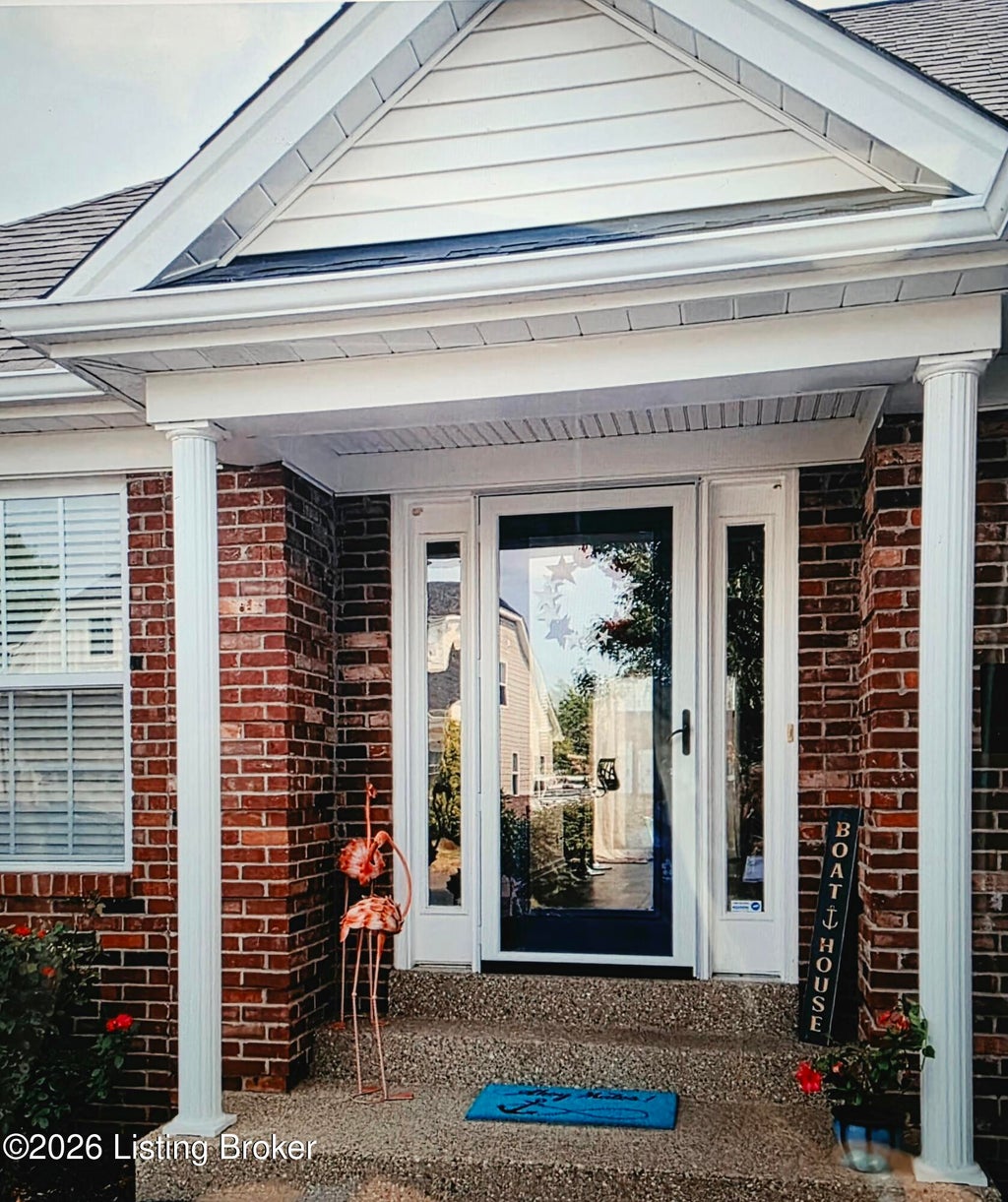 Photo of 1704 Anchorage Ct, Prospect, KY 40059 (MLS # 1723514)