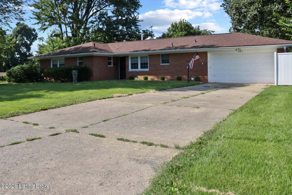 Photo of 6103 Apex Dr, Louisville, KY 40219 (MLS # 1727192)
