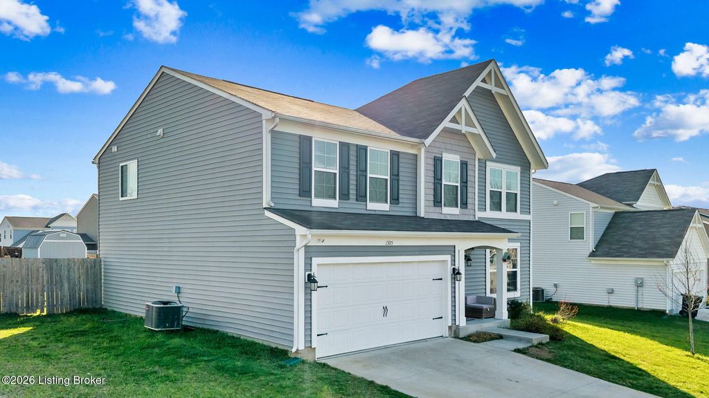 Photo of 1305 Bogard Ln, Mt Washington, KY 40047 (MLS # 1716286)