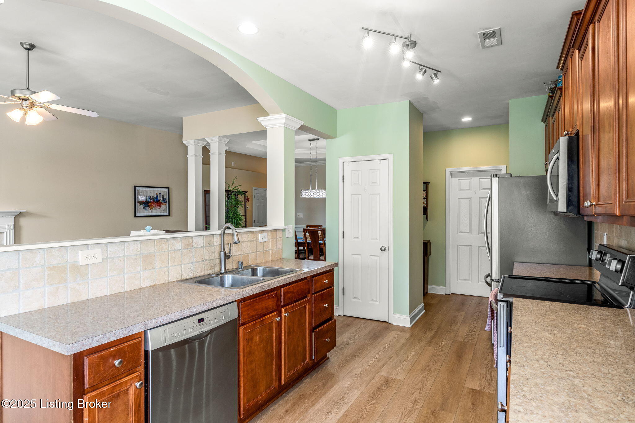 11602 Top Walnut Loop, Louisville, Pennsylvania image 11