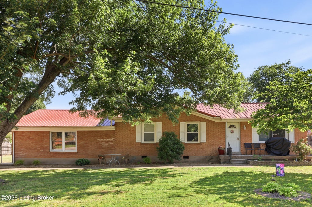 Photo of 370 Concord Dr, Mt Washington, KY 40047 (MLS # 1724377)