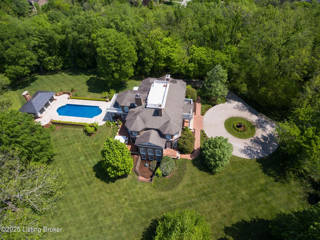 Photo of 3424 Glenview Ave, Glenview, KY 40025 (MLS # 1707999)